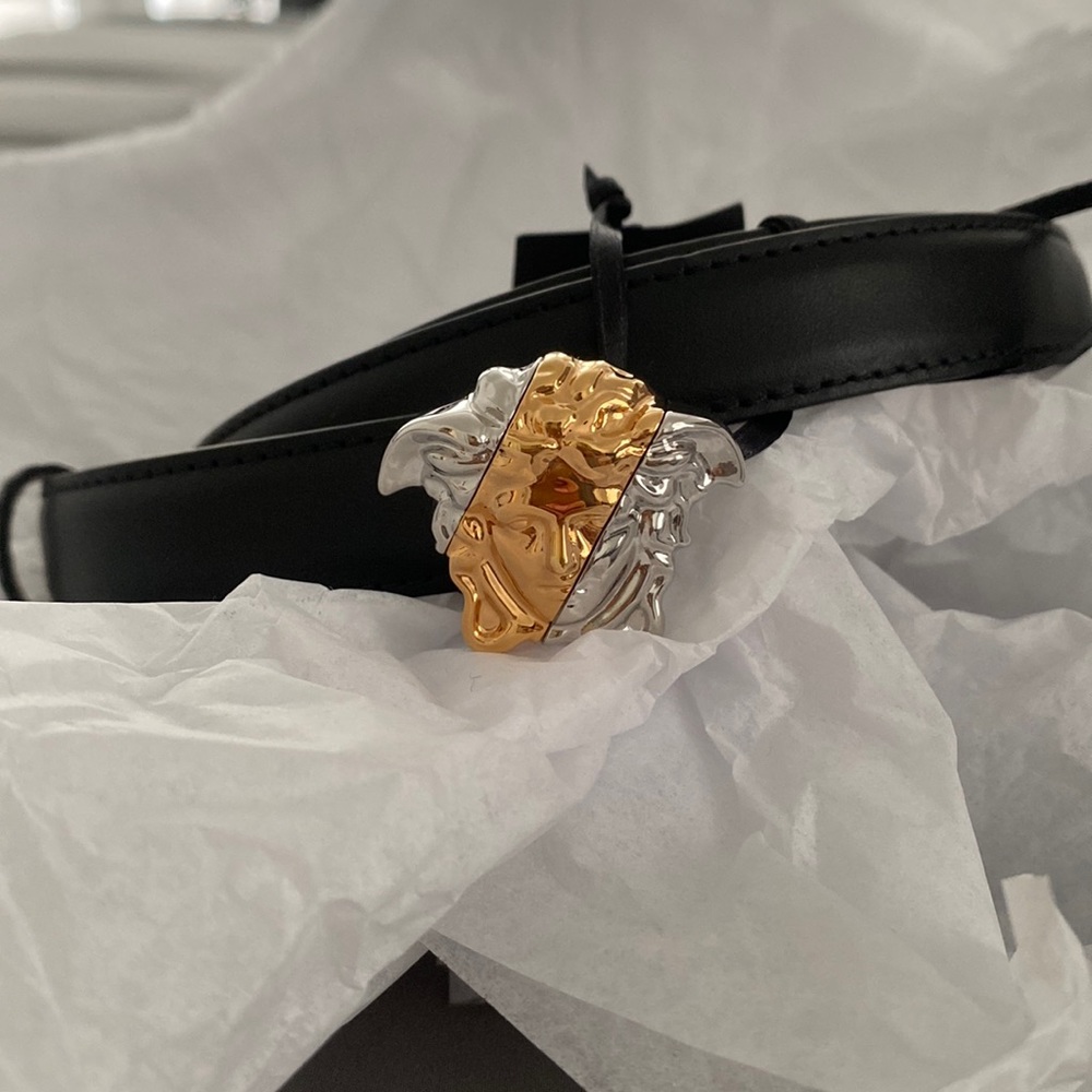 Versace belt palazzo two tone Medusa. Brand new
